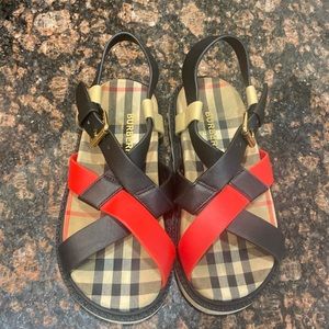 Burberry girl sandals (size29)